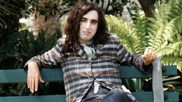 Tiny tim. Тайни тим молодой. Tiny tim молодой. Tiny tim poster. Смотреть фильм ВВС tiny tim.